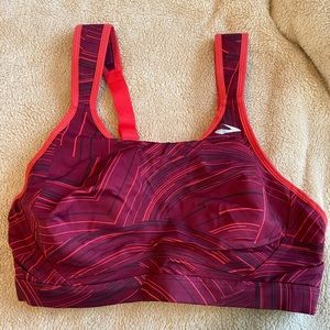 Brooks running underwire sports bra 32DD